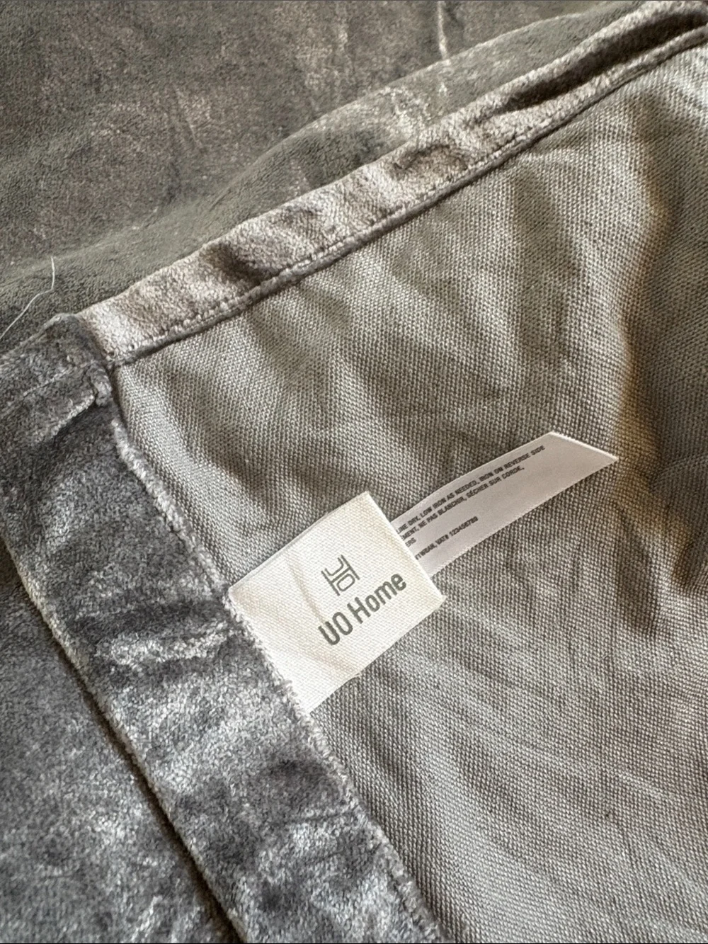 URBAN OUTFITTERS HOME CRUSHED VELVET HEAVY DRAPES/CURTINS / SILVER GREY
